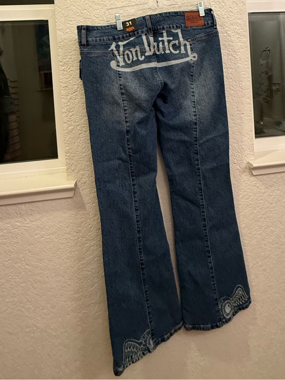 NWT Von Dutch Flare Jeans Y2K Inspired Flying “Eye Balls”Frosted Flared Red Logo - Picture 12 of 17